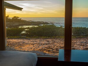 6 bedrooms, desk, iron/ironing board, free WiFi - Cypress Point: Golf, Ocean Sunset View, 6 Bedrooms, 4 Bath (Del Monte Forest)