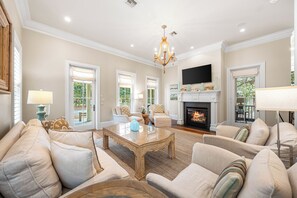 TV, fireplace