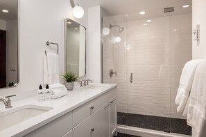 Hair dryer, towels - Outpost: Grand View 301 - Renovated Condo w/ AC (Jackson)
