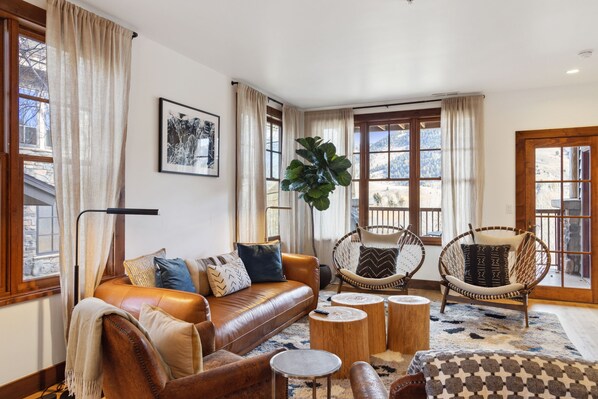 TV, fireplace - Outpost: Grand View 301 - Renovated Condo w/ AC (Jackson)