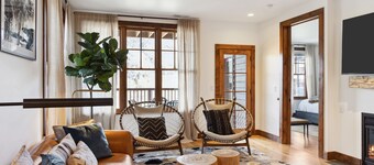 Outpost: Grand View 301 - Renovated Condo w/ AC