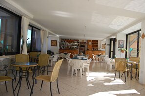 内部エ  ントランス