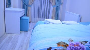 Classic-Vierbettzimmer, 1 Schlafzimmer, Meerblick, Meerseite | 1 Schlafzimmer, Minibar, kostenloses WLAN