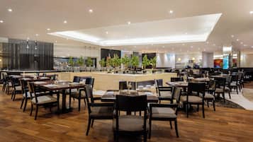 Desayuno buffet (con cargo)