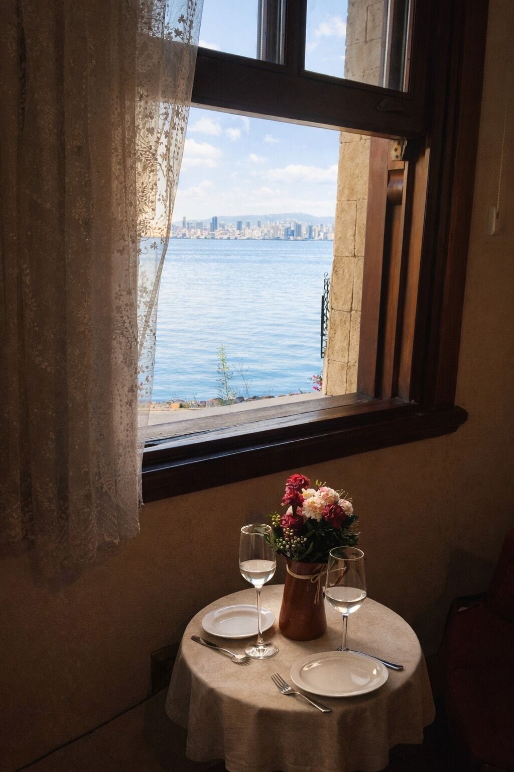 Minibar, desk, soundproofing, iron/ironing board