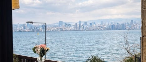 Deluxe Room, Balcony | Balcony