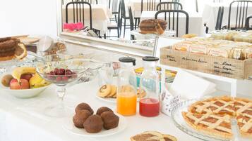 Petit déjeuner buffet compris tous les jours