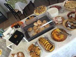 餐饮