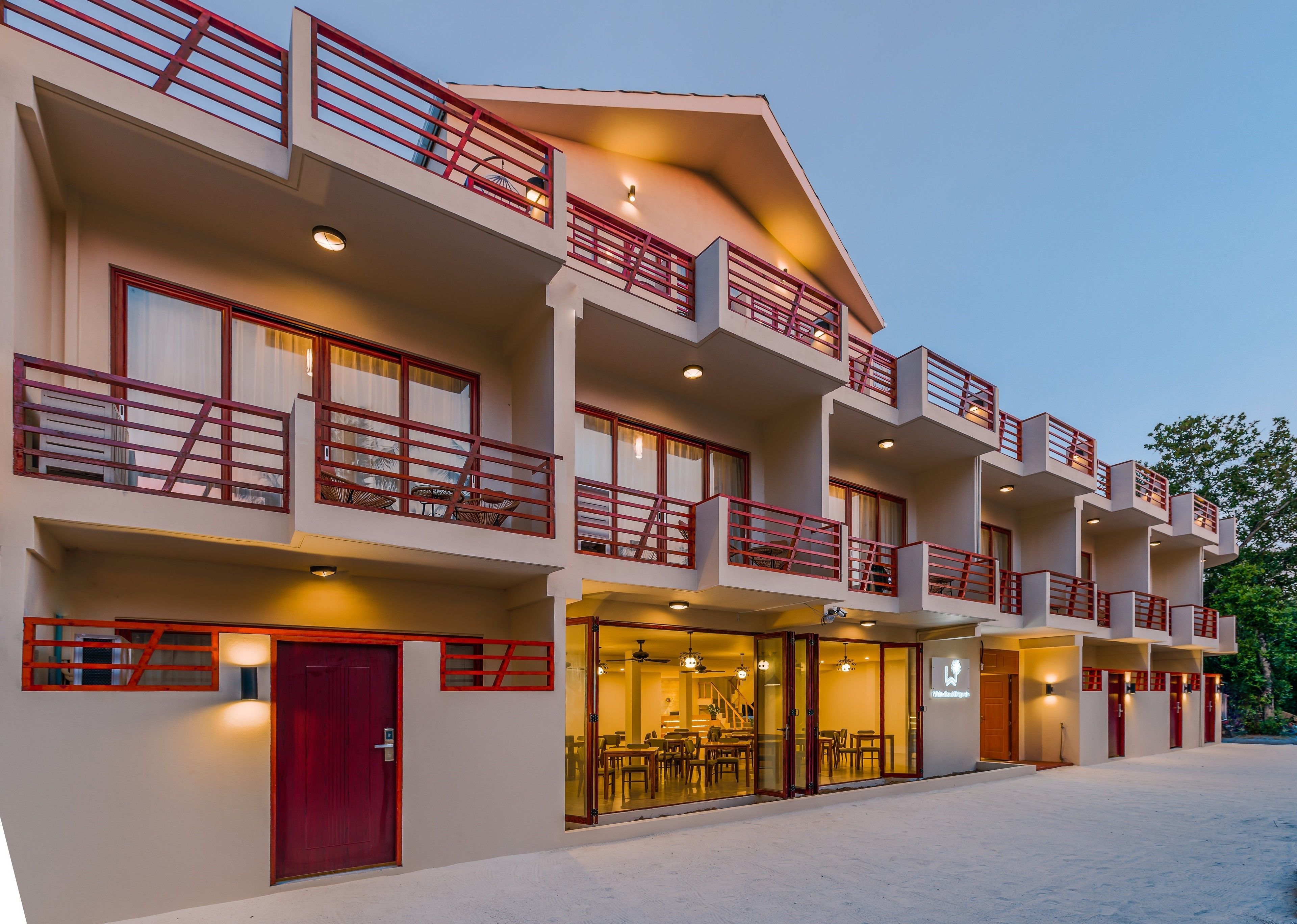 Foto - Sunrise by white sand dhigurah