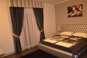 Standard Double Room | Desk, free cribs/infant beds, free WiFi - Mustang (Tirana)