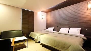 Habitación estándar con 2 camas individuales | Escritorio, insonorización, wifi gratis y ropa de cama