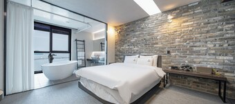 Louis Boutique Hotel