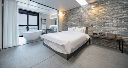 Louis Boutique Hotel