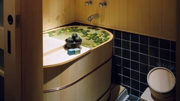 Superior Twin Room, Non Smoking, City View | Bathroom | Combined shower/tub, free toiletries, hair dryer, slippers