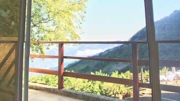 Comfort-værelse til 4 personer - 2 dobbeltsenge - have-område | Balkon