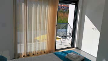 3 chambres, coffres-forts dans les chambres, fer et planche Ă  repasser