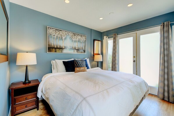 1 bedroom, memory-foam beds, iron/ironing board, free WiFi