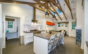 Fridge, microwave, oven, stovetop - Bright, Spacious & Charming Beach House Steps from Ocean (Santa Monica)