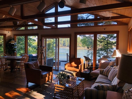 Oceanfront Maine Acadia Cottage