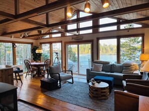 Smart TV, fireplace, stereo