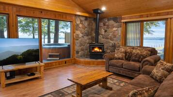 Téléviseur connecté, foyer, livres