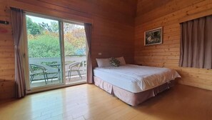 โต๊ะทำงาน, ผ้าม่านกันแสง, เตียงเสริม/เปล, Wi-Fi ฟรี