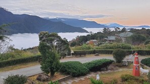 Property grounds - Yosemite (Ren'ai)