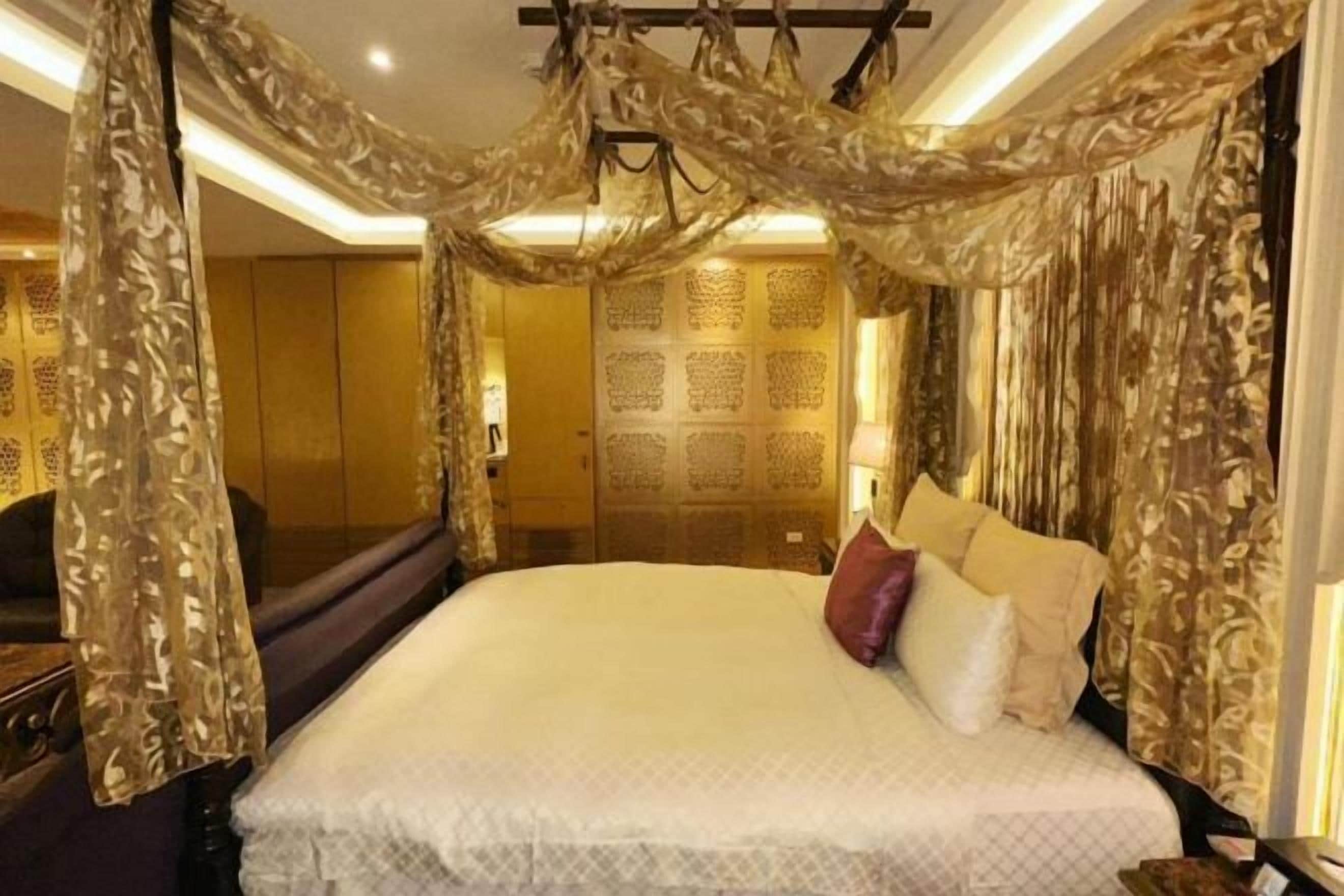 Edredones de plumas, caja fuerte, decoración individual