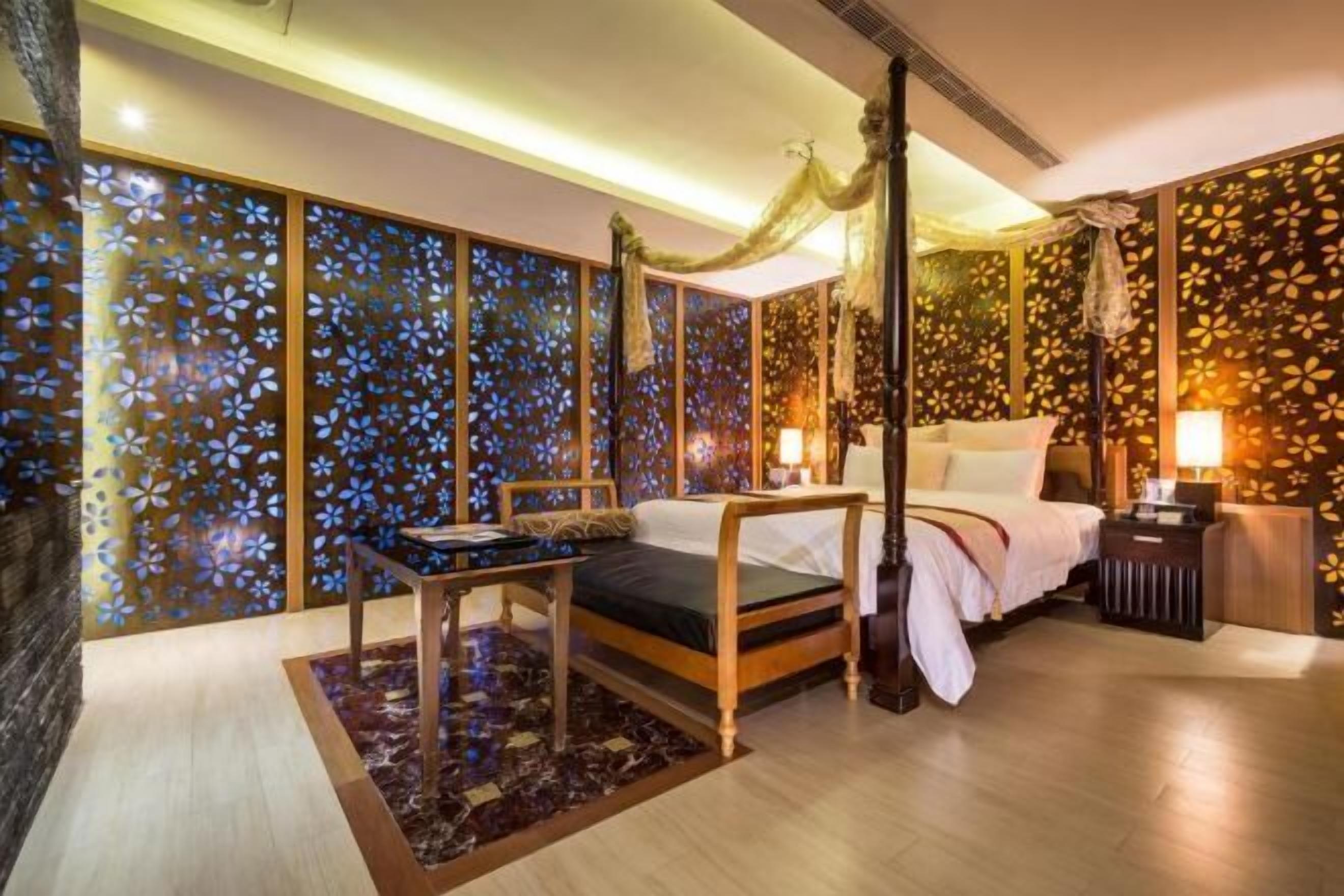 Edredones de plumas, caja fuerte, decoración individual