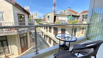 Minibar, desk, free WiFi, bed sheets