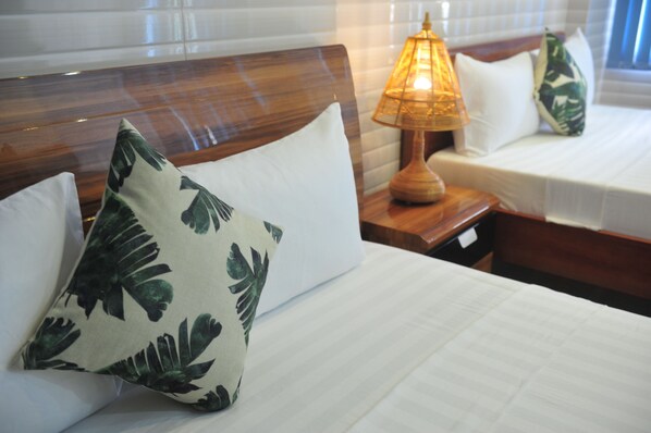 Classic Quadruple Room | Minibar, desk, WiFi (free), bed sheets - Hue Lovely Homestay  (Hue)