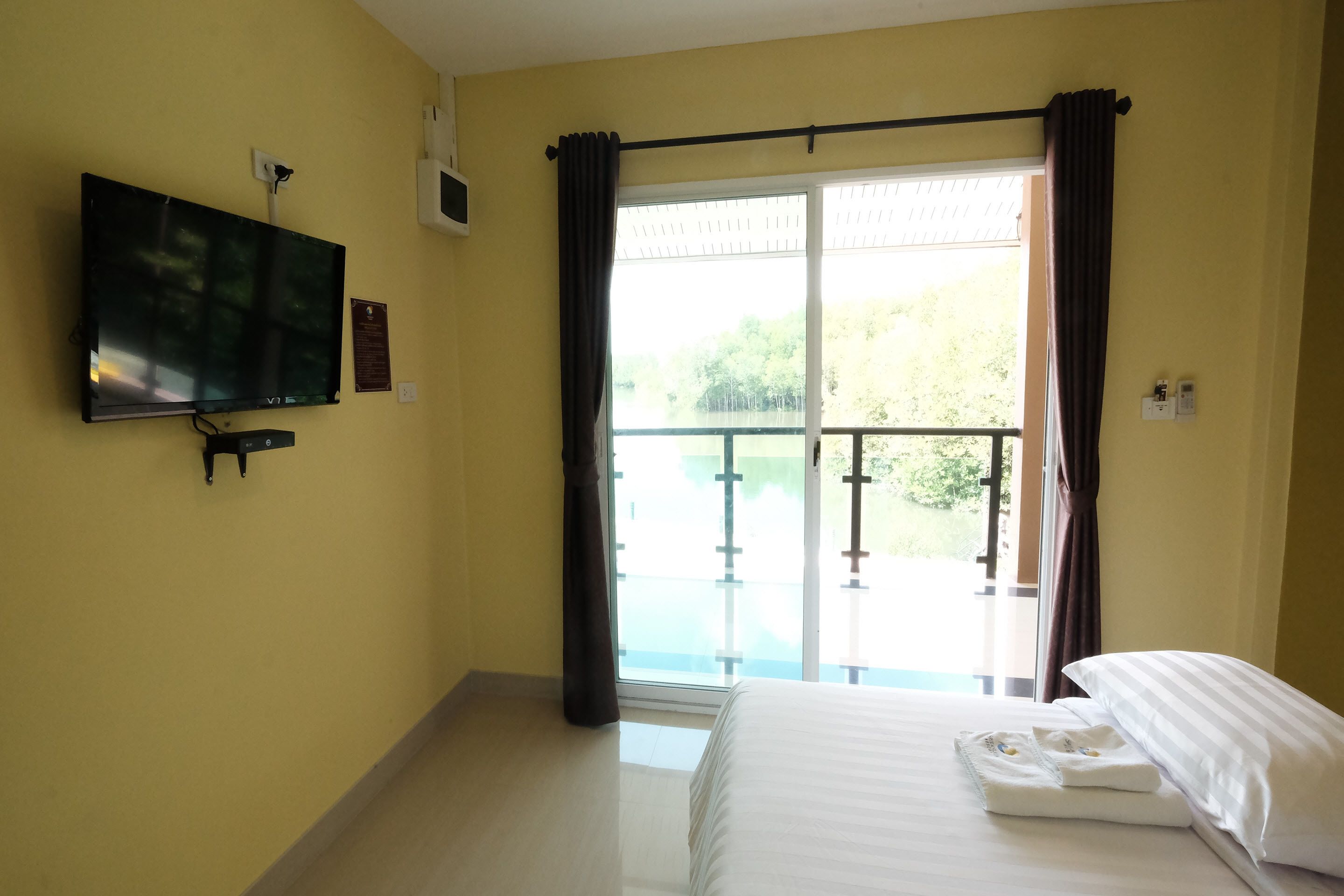 Standard Double Room - Lower Floor | 遮光窗帘、免费 WiFi