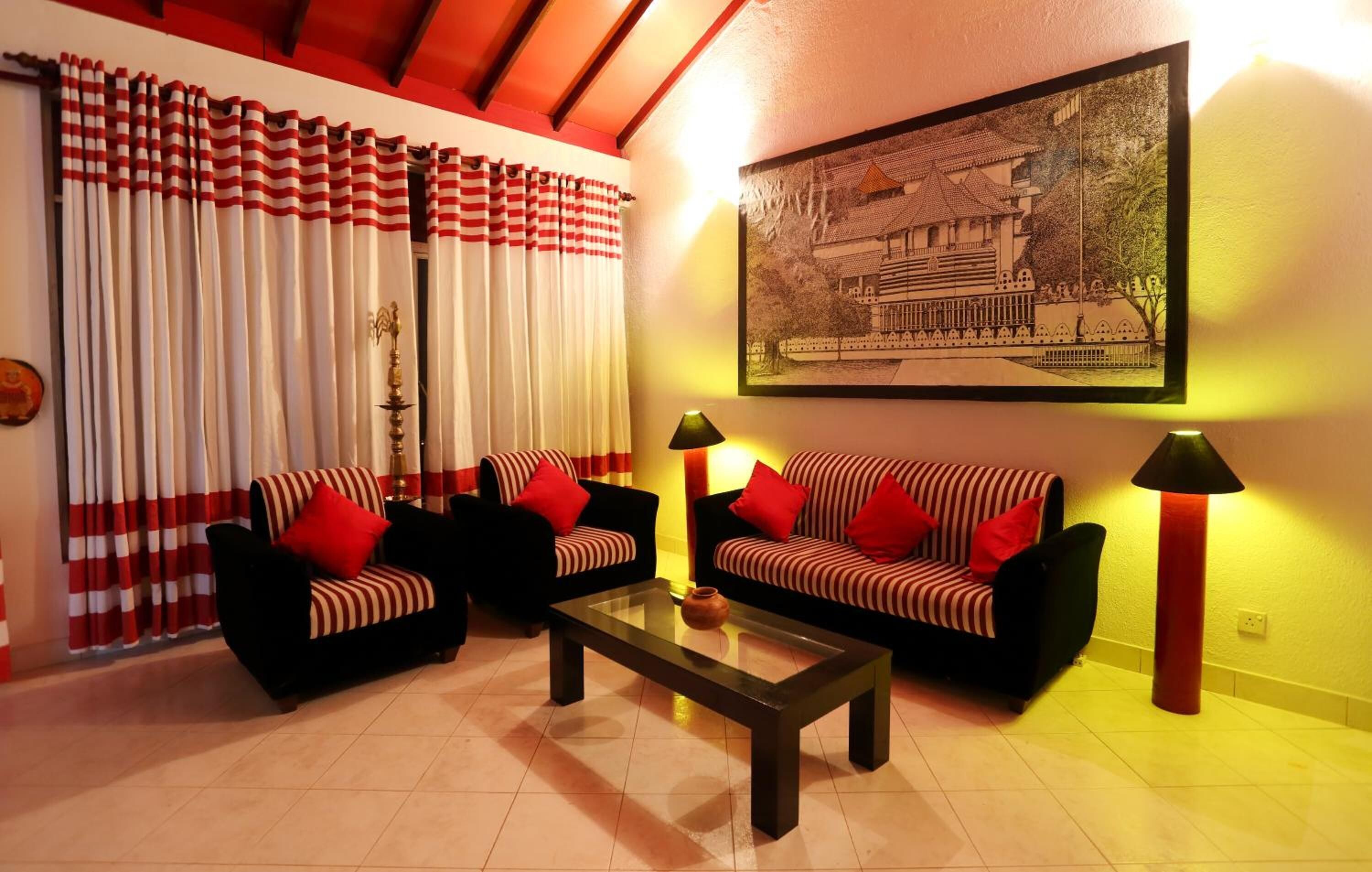 flat-screen tv, pay films