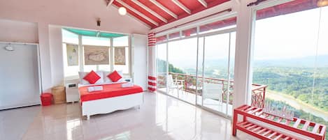 Honeymoon Suite, 1 King Bed, Mountain View, Mountainside | 1 bedroom, premium bedding, down duvets, memory-foam beds