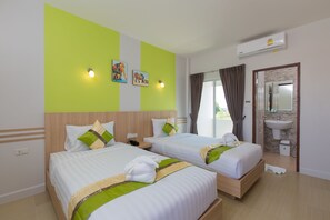 Quarto duplo | Escrivaninha, quartos à prova de som, Wi-Fi de cortesia