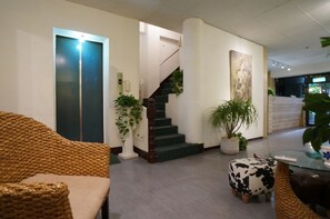 Staircase - Yi Yuan Hotel (New Taipei City)