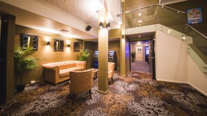 Lobby sitting area - Heritage Hotel (Rockhampton)