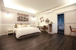 ห้องสแตนดาร์ดดับเบิล | โต๊ะทำงาน, ผ้าม่านกันแสง, ห้องเก็บเสียง, เตียงเสริม/เปล