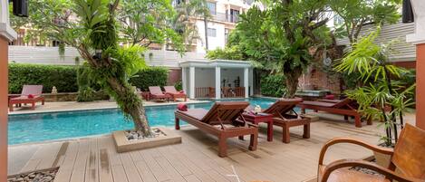 Sun deck