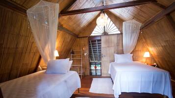 Superior Cottage, 2 Bedrooms, Garden View | Free WiFi, bed sheets