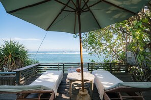 Deluxe Cottage, 2 Bedrooms, Oceanfront | Terrace/patio