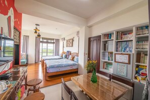 標準四人房 | 高級寢具、筆電工作空間、遮光布/窗簾、隔音