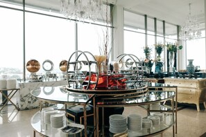 Restaurant - Art Deco Luxury Hotel & Residence (Bandung)