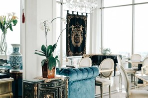 Restaurant - Art Deco Luxury Hotel & Residence (Bandung)