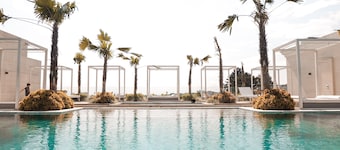 Art Deco Luxury Hotel & Residence