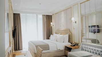 Minibar, in-room safe, desk, blackout curtains