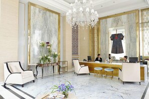 Lobby - Art Deco Luxury Hotel & Residence (Bandung)