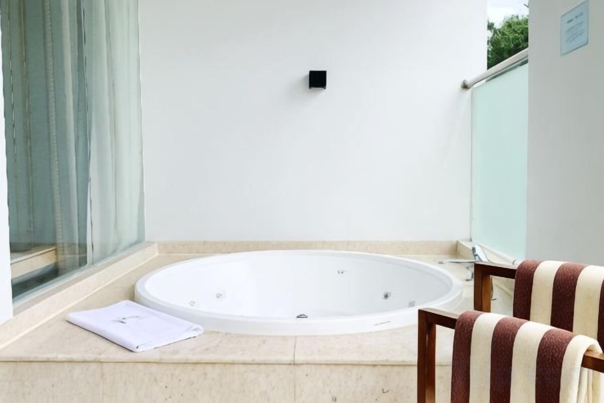 Suite with Jacuzzi