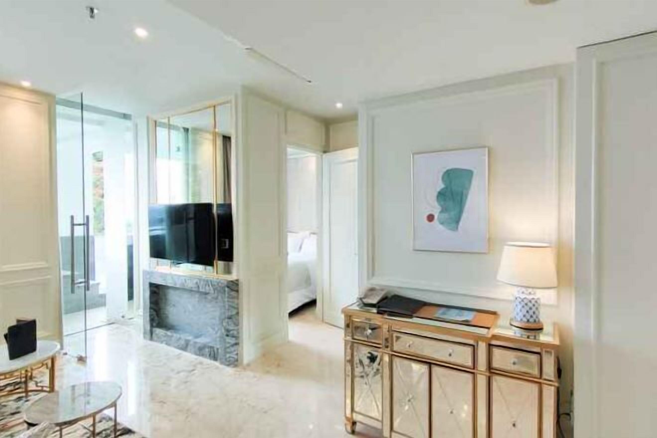 Minibar, in-room safe, desk, blackout drapes