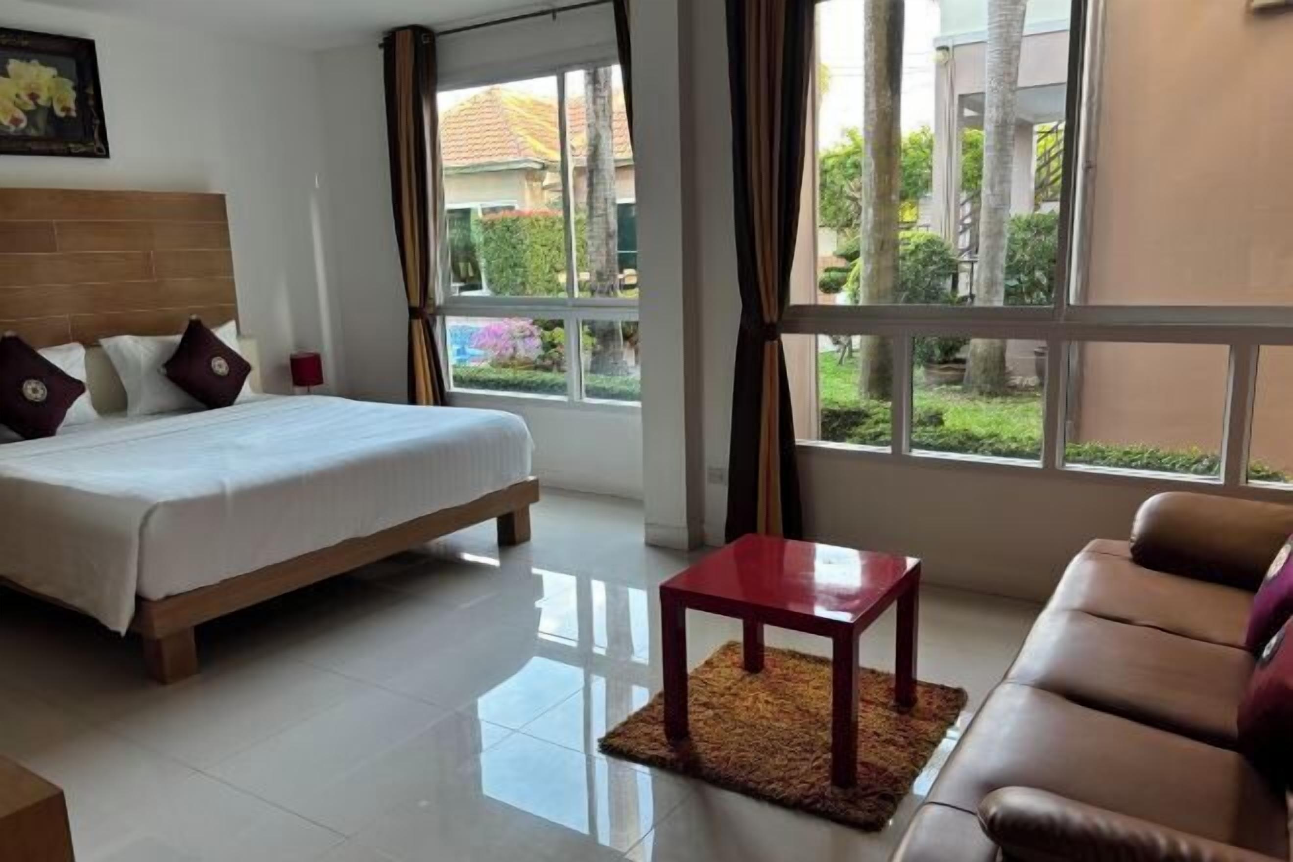 Decoración personalizada, muebles diferentes y escritorio 